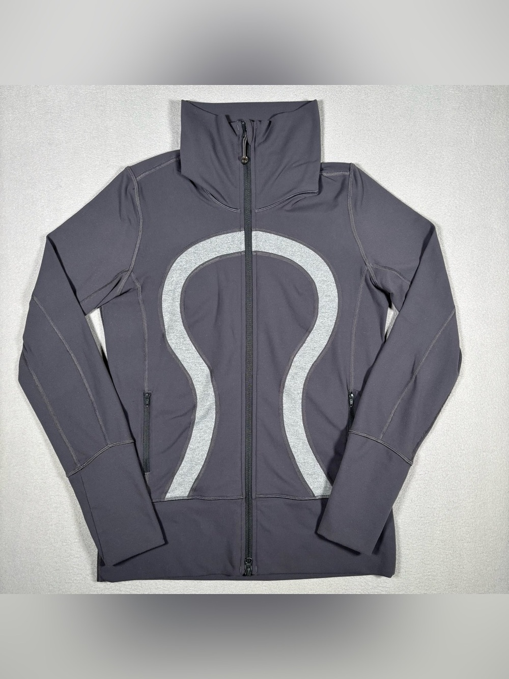Lululemon In Stride Full Zip Jacket Women’s Size 8 Grey Running Pockets Yoga